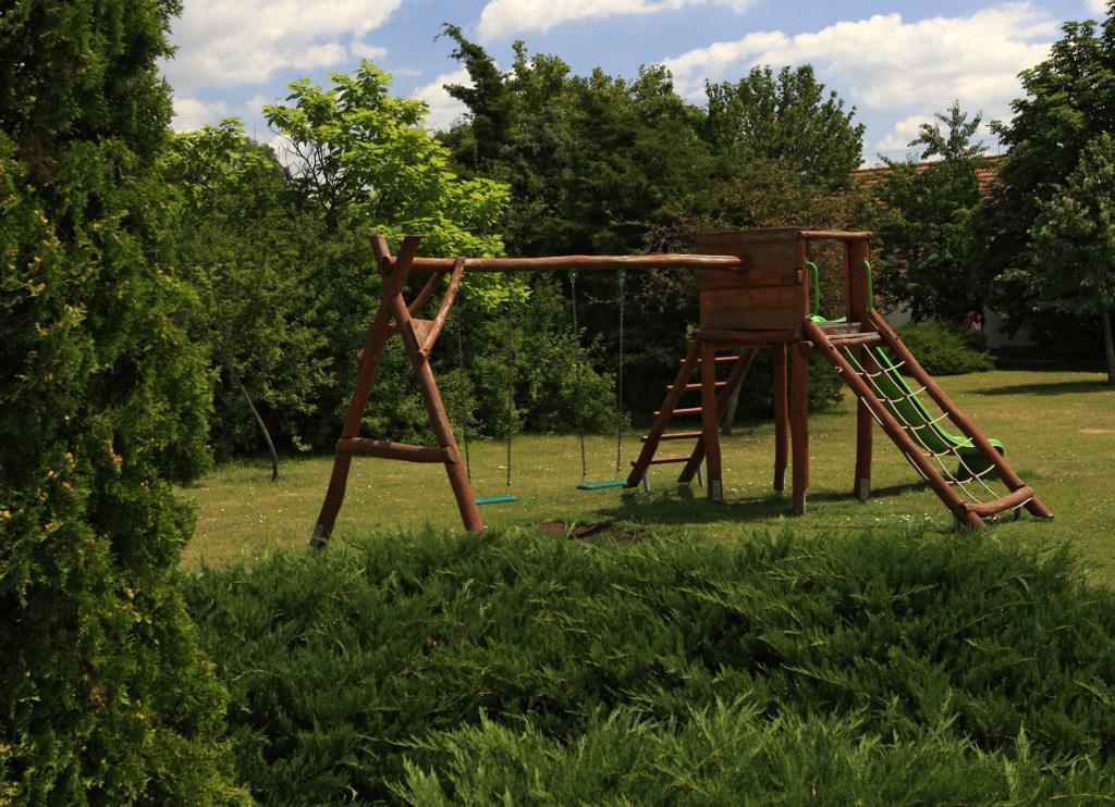 Teleki-Degenfeld Kastelyszallo Szirak Зручності фото