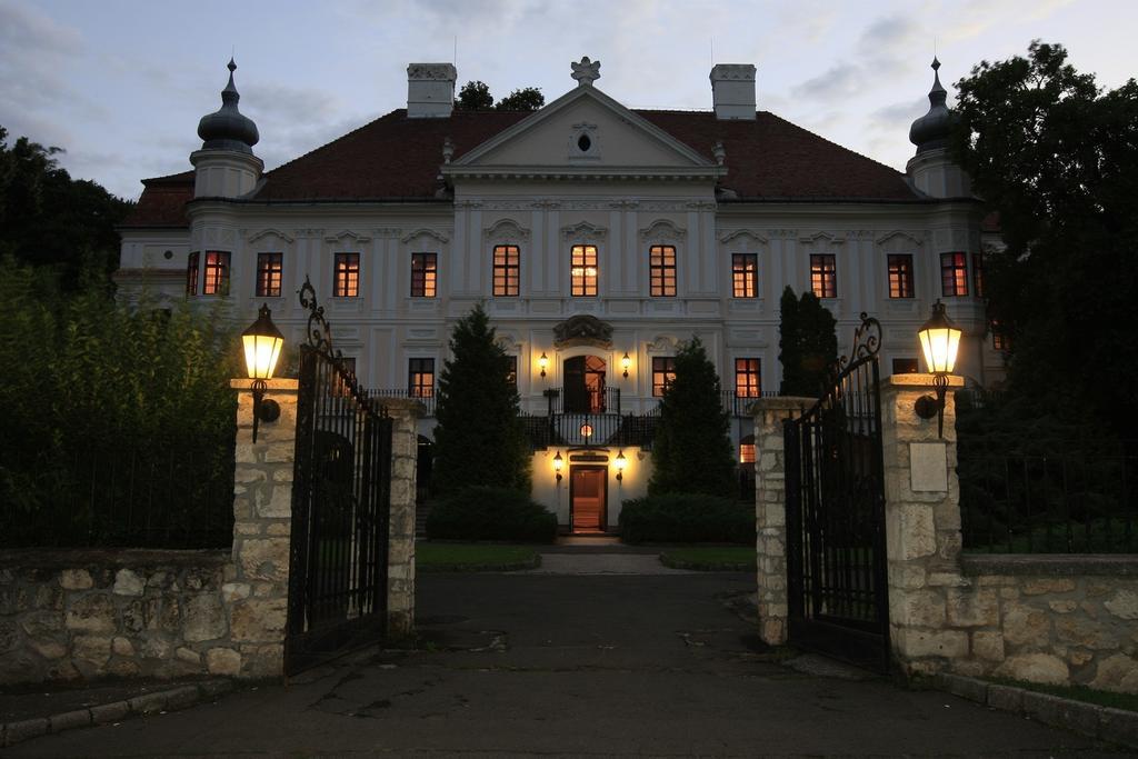 Teleki-Degenfeld Kastelyszallo Szirak Екстер'єр фото